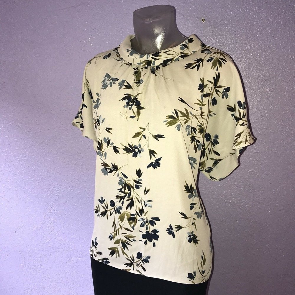 3 for $30 VINCE CAMUTO Floral Printed Blouse